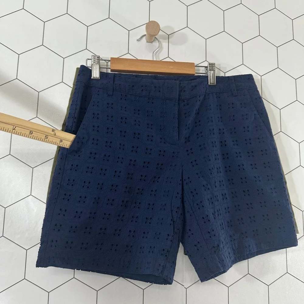 Banana Republic Olive Green Chino & IZOD Navy Blue Eyelet Shorts‎ Bundle Size 2